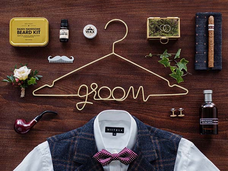 metalliki-chrisi-kremastra-_groom__2